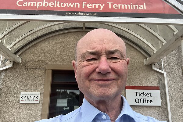 Alan at the passenger entrance to Campbeltown Ferry Terminal